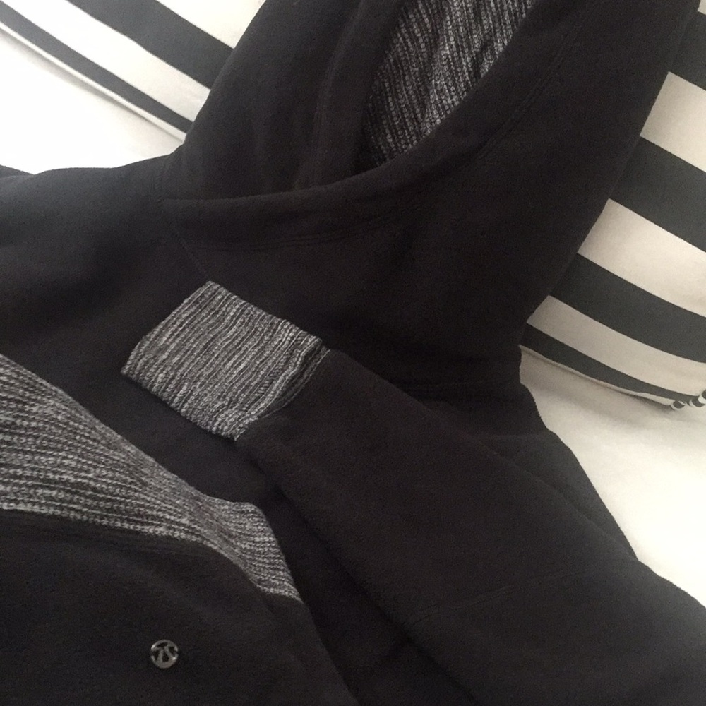 Lululemon fleece pullover in excellent condition